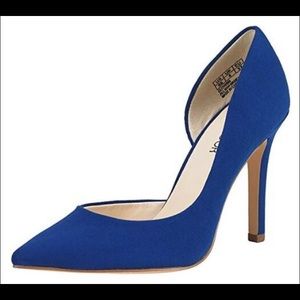 Blue Stilettos and Matching Belt 💙